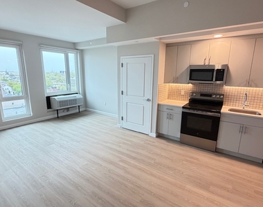 183-03 Hillside Avenue - Photo Thumbnail 9