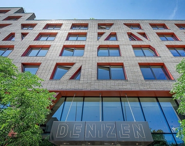 123 Melrose Street - Photo Thumbnail 5