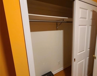 8 Roswell Ave - Photo Thumbnail 7