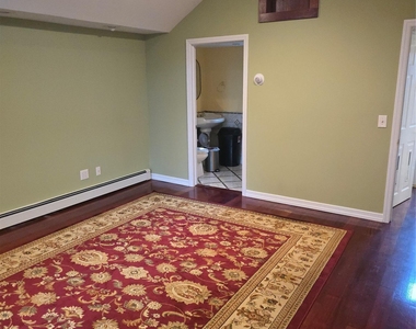 8 Roswell Ave - Photo Thumbnail 2