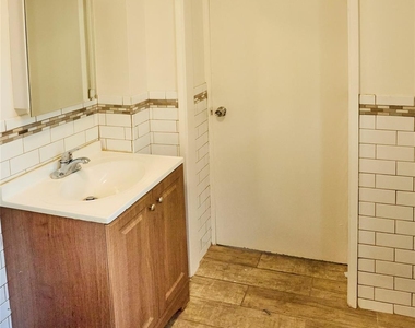 457 Main St - Photo Thumbnail 8