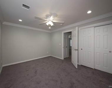 5000 Townhouse Drive - Photo Thumbnail 6