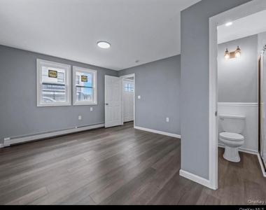 6 E Barclay Street - Photo Thumbnail 2
