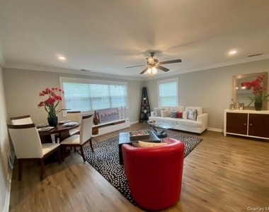 219 Adams Way - Photo Thumbnail 5