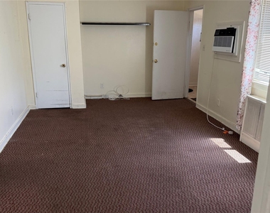 7442 260th Street - Photo Thumbnail 2