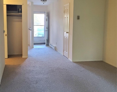 101 Sylvan Avenue - Photo Thumbnail 4