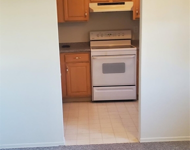 101 Sylvan Avenue - Photo Thumbnail 11