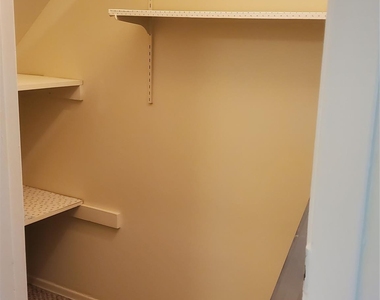 101 Sylvan Avenue - Photo Thumbnail 10