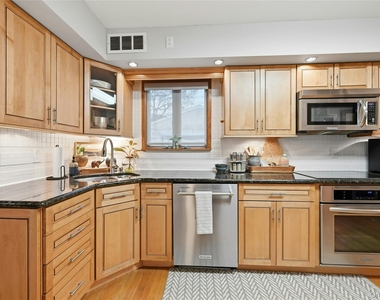 38 Ormond Avenue - Photo Thumbnail 4