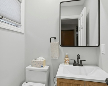 38 Ormond Avenue - Photo Thumbnail 14