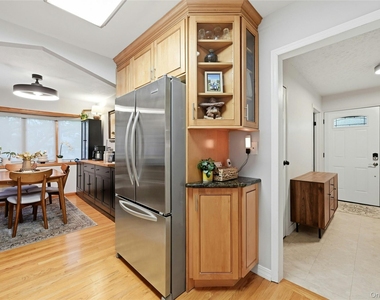 38 Ormond Avenue - Photo Thumbnail 7