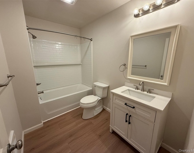 185 Broadway - Photo Thumbnail 3