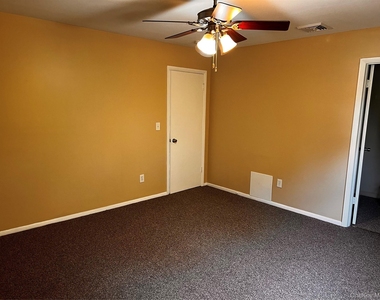 11 Park Manor Court - Photo Thumbnail 11