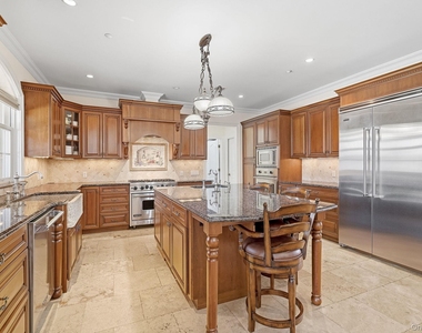 590 West Street - Photo Thumbnail 10