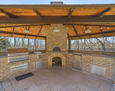 590 West Street - Photo Thumbnail 24