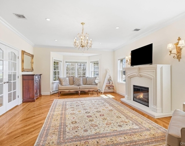 590 West Street - Photo Thumbnail 4