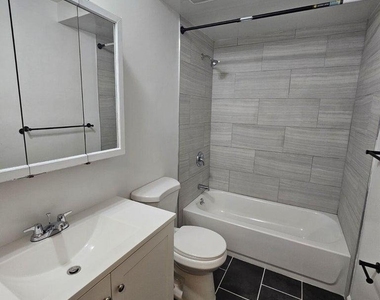 405 Cynthia Court - Photo Thumbnail 8