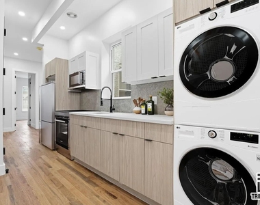 62-07 Catalpa Avenue - Photo Thumbnail 3