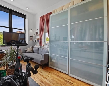 197 Monitor Street - Photo Thumbnail 8