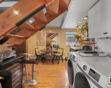 197 Monitor Street - Photo Thumbnail 10