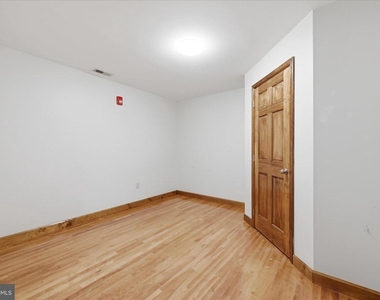 443 Millwood Ave - Photo Thumbnail 9