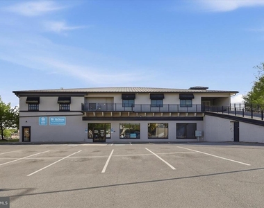 443 Millwood Ave - Photo Thumbnail 3