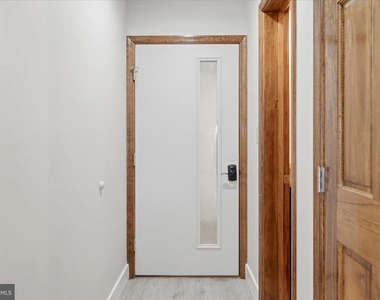 443 Millwood Ave - Photo Thumbnail 5