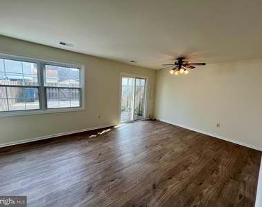 8421 Mckenzie Circle - Photo Thumbnail 9