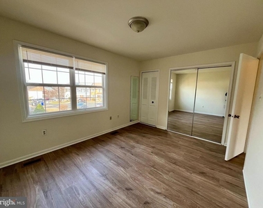 8421 Mckenzie Circle - Photo Thumbnail 22