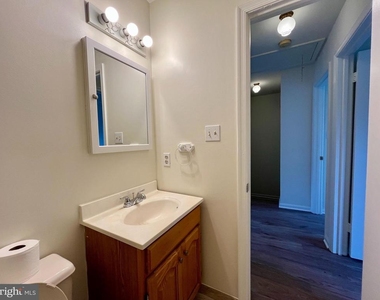 8421 Mckenzie Circle - Photo Thumbnail 17