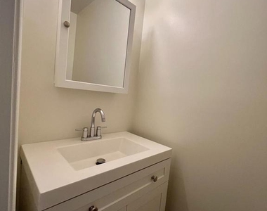 8421 Mckenzie Circle - Photo Thumbnail 12