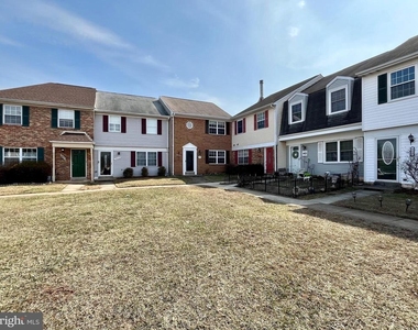 8421 Mckenzie Circle - Photo Thumbnail 2