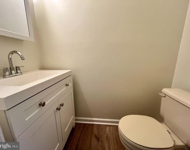 8421 Mckenzie Circle - Photo Thumbnail 13