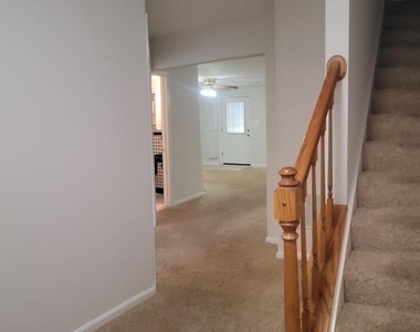 8949 Princeton Park Drive - Photo Thumbnail 16