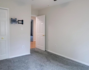 8949 Princeton Park Drive - Photo Thumbnail 12