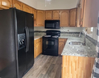 8949 Princeton Park Drive - Photo Thumbnail 5