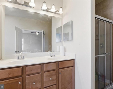 20925 Houseman Terrace - Photo Thumbnail 28