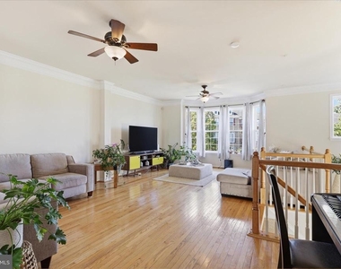 20925 Houseman Terrace - Photo Thumbnail 12