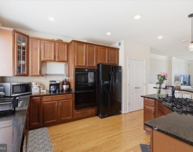 20925 Houseman Terrace - Photo Thumbnail 18