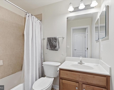 20925 Houseman Terrace - Photo Thumbnail 36