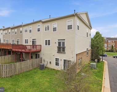 20925 Houseman Terrace - Photo Thumbnail 5