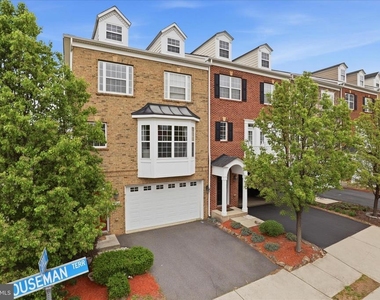 20925 Houseman Terrace - Photo Thumbnail 4