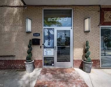 312 N Henry Street - Photo Thumbnail 37