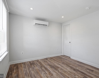 312 N Henry Street - Photo Thumbnail 17