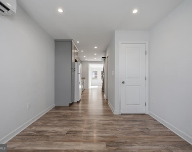 312 N Henry Street - Photo Thumbnail 6