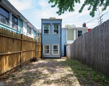 312 N Henry Street - Photo Thumbnail 28