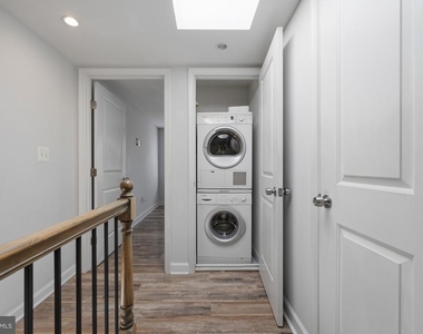 312 N Henry Street - Photo Thumbnail 26