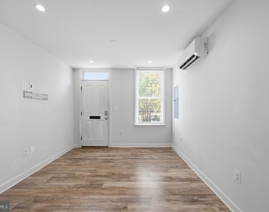 312 N Henry Street - Photo Thumbnail 5