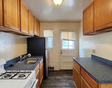 27 Hudson Street - Photo Thumbnail 2
