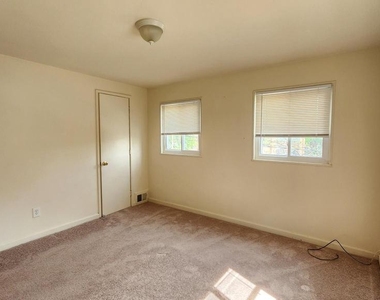 27 Hudson Street - Photo Thumbnail 7
